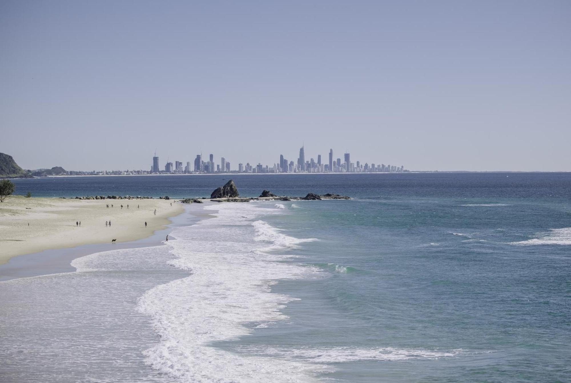 Surf Parade Resort Gold Coast Exterior photo